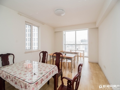 青島國際花園低總價帶裝修二手房，廚衛(wèi)齊全即買即住